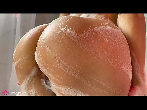 ❤️ Brunetė masturbuoja putytę su vibratoriumi iki intensyvaus orgazmo duše ️❌ Kietas porno prie lt.porno-filmy.ru ﹏